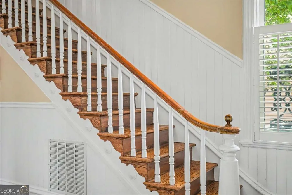 1007 Lincoln ST Savannah, GA 31401