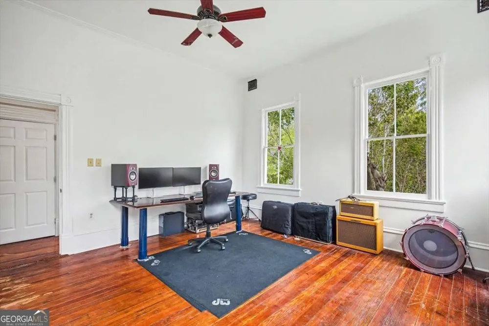 1007 Lincoln ST Savannah, GA 31401