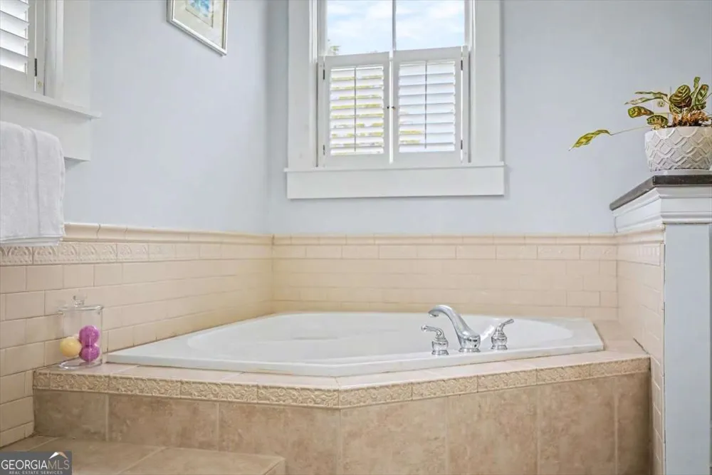 1007 Lincoln ST Savannah, GA 31401