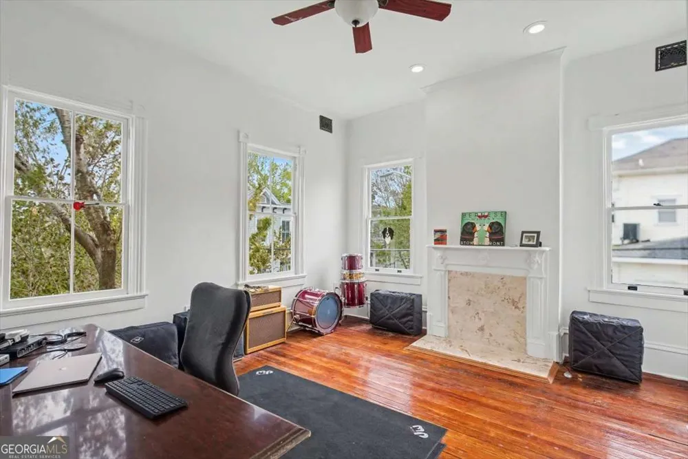 1007 Lincoln ST Savannah, GA 31401