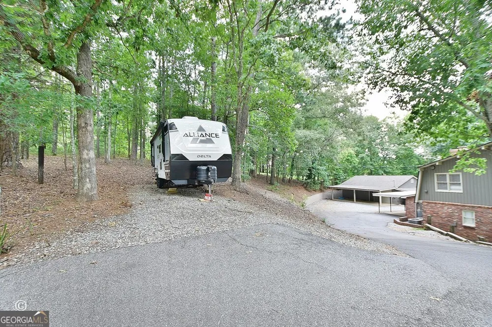 233 Pinetree RD Hamilton, GA 31811