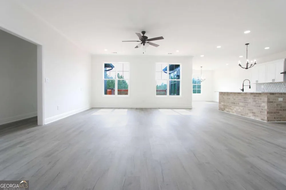 357 Bagley RD Forsyth, GA 31029
