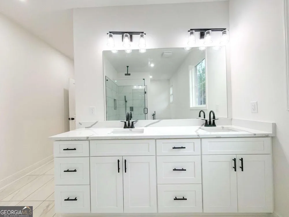 357 Bagley RD Forsyth, GA 31029