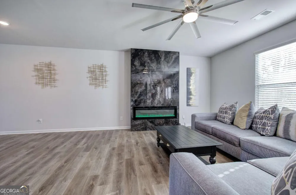 502 Mcginnis CIR Calhoun, GA 30701