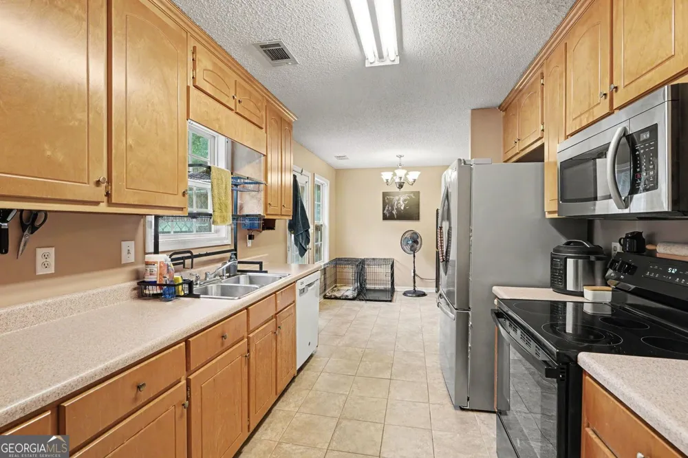 513 Wylderose LN Locust Grove, GA 30248