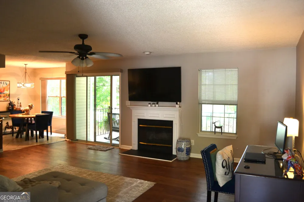 404 Ridgefield DR Peachtree City, GA 30269