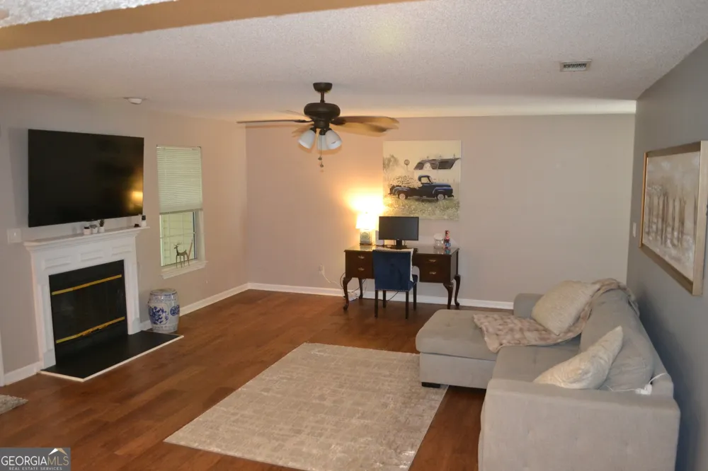 404 Ridgefield DR Peachtree City, GA 30269