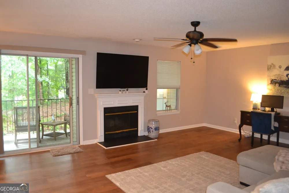404 Ridgefield DR Peachtree City, GA 30269