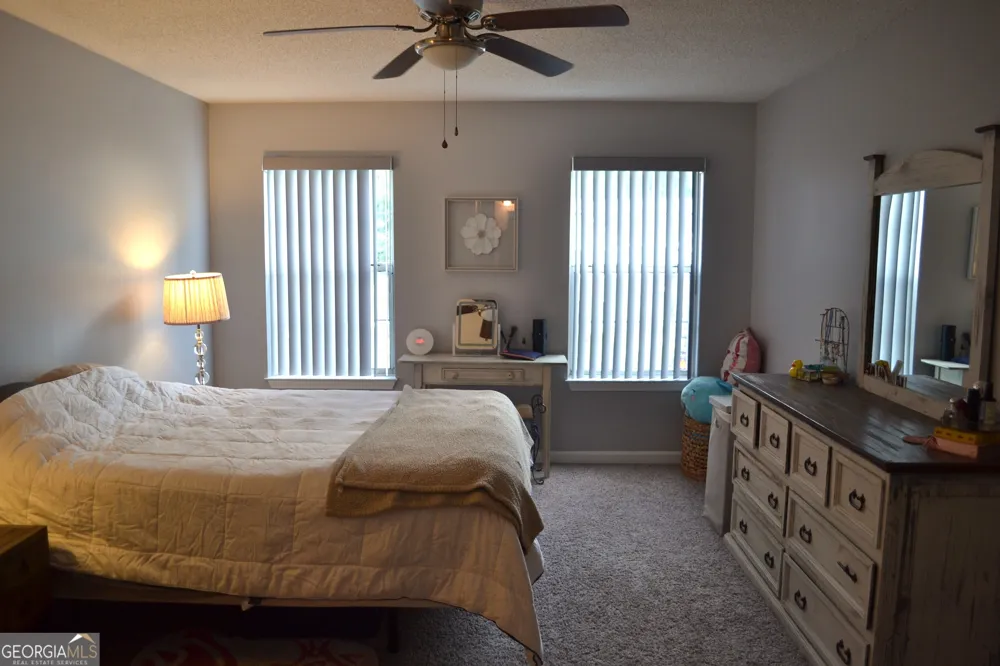 404 Ridgefield DR Peachtree City, GA 30269