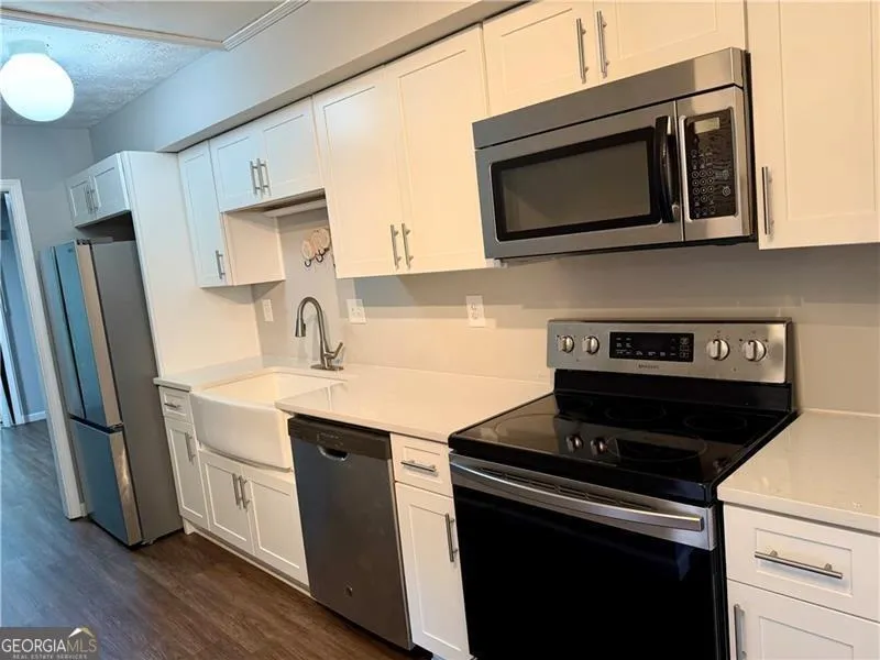 1059 Mariners DR Stone Mountain, GA 30083