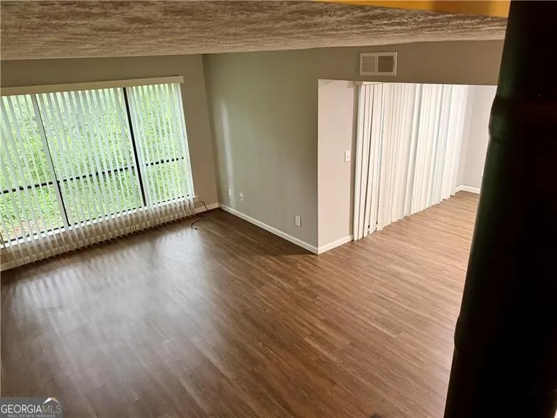 1059 Mariners DR Stone Mountain, GA 30083