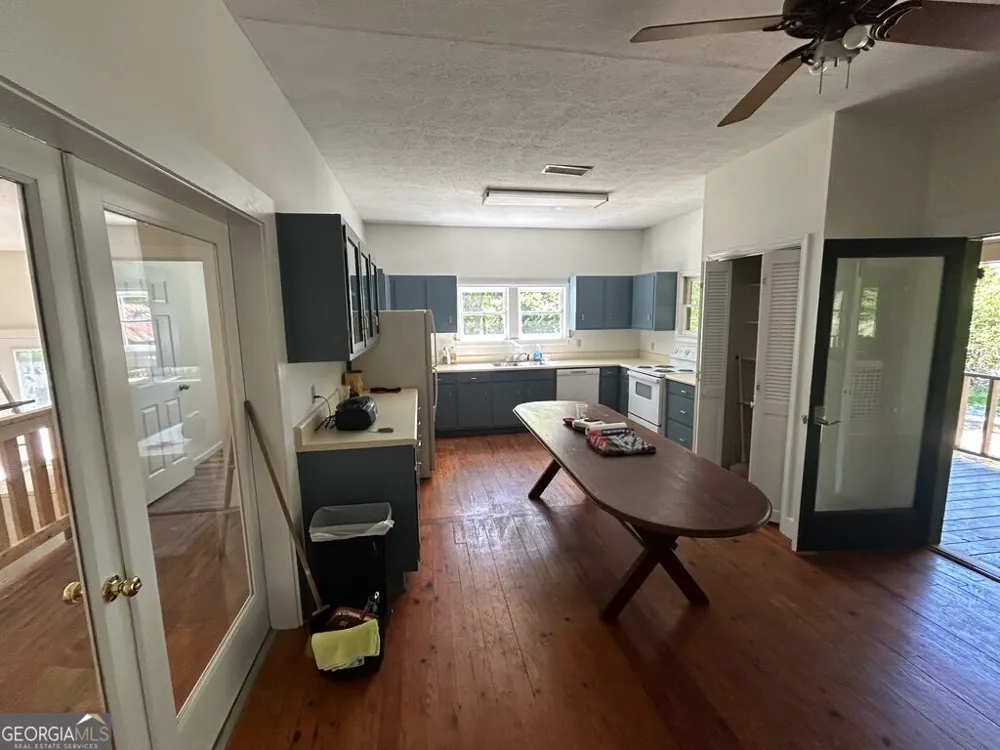 1024 Stonepile RD Clarkesville, GA 30523