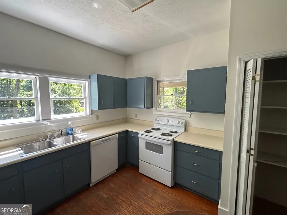 1024 Stonepile RD Clarkesville, GA 30523