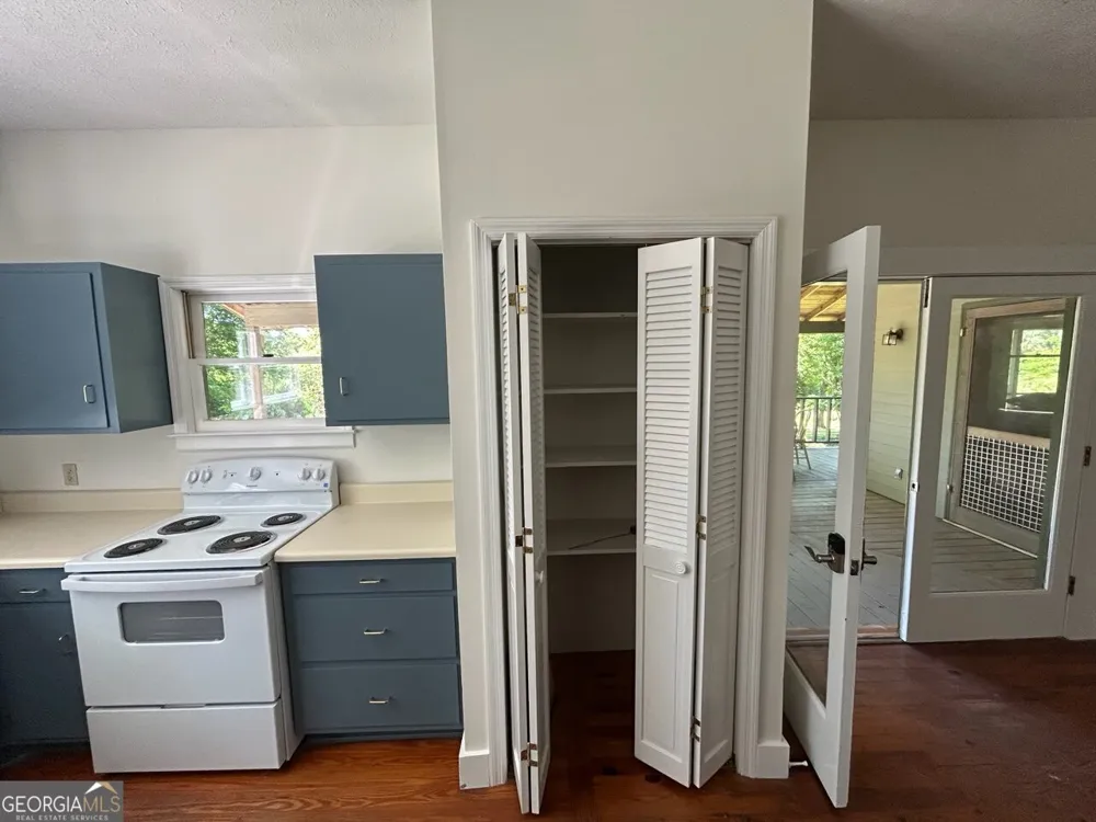 1024 Stonepile RD Clarkesville, GA 30523