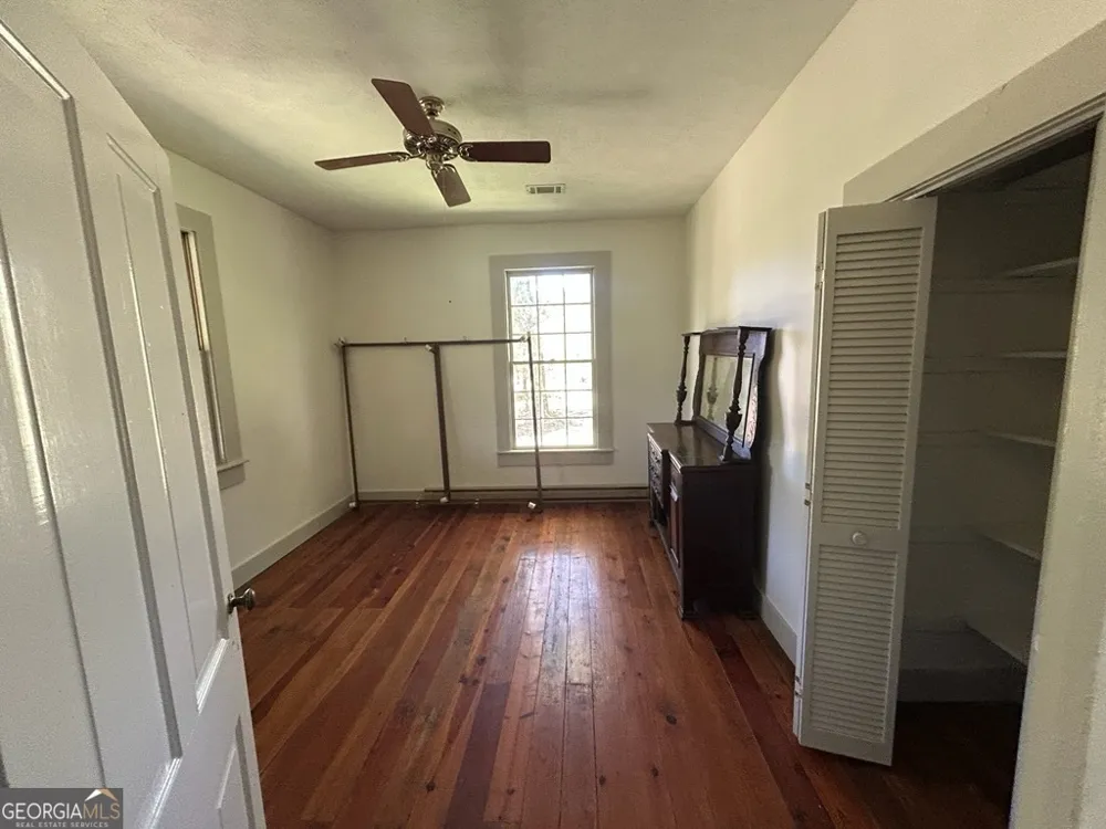 1024 Stonepile RD Clarkesville, GA 30523