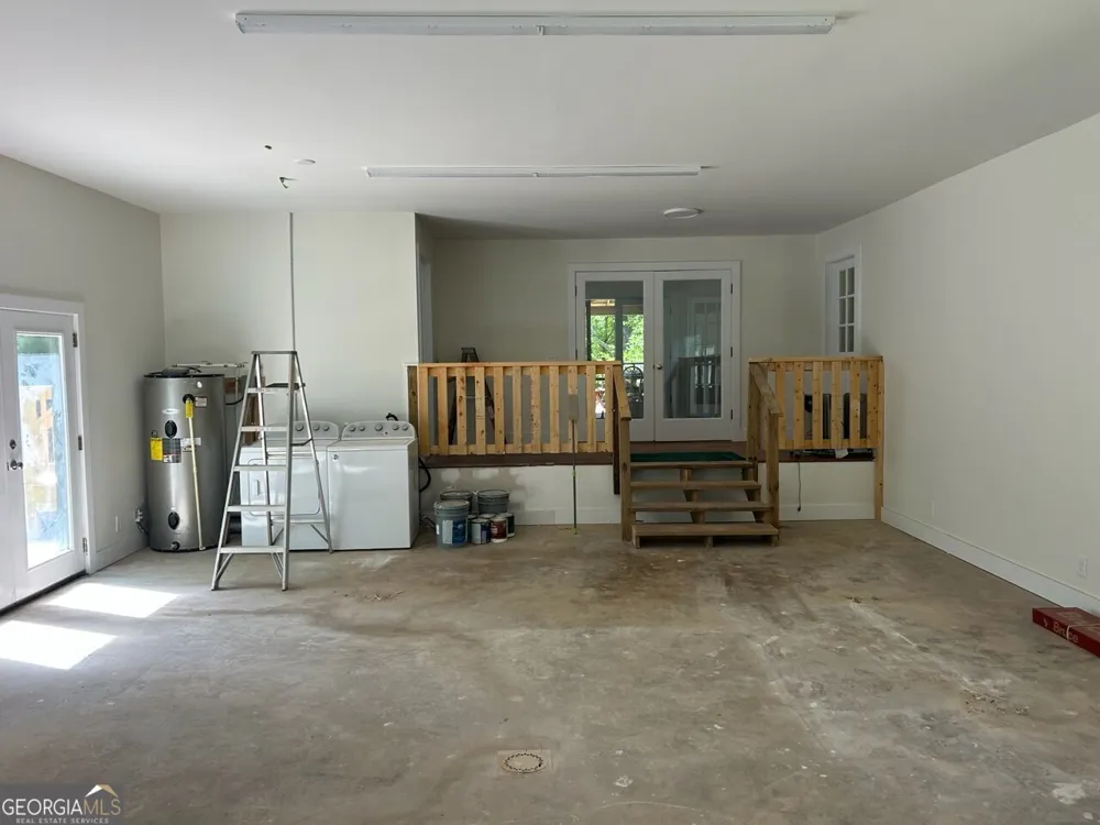 1024 Stonepile RD Clarkesville, GA 30523