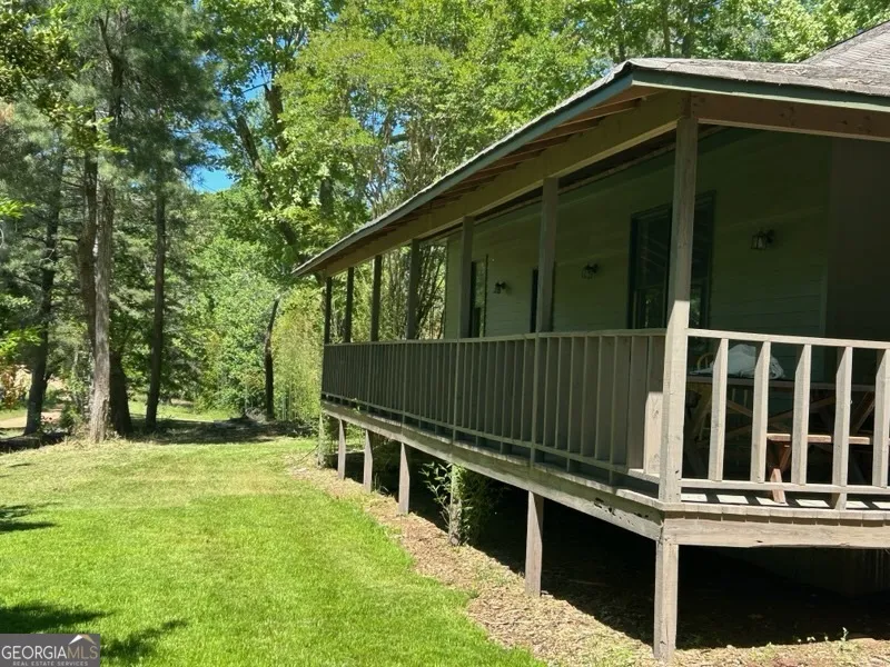 1024 Stonepile RD Clarkesville, GA 30523