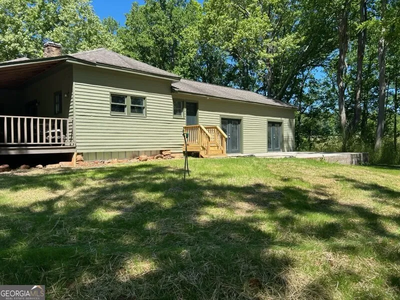 1024 Stonepile RD Clarkesville, GA 30523