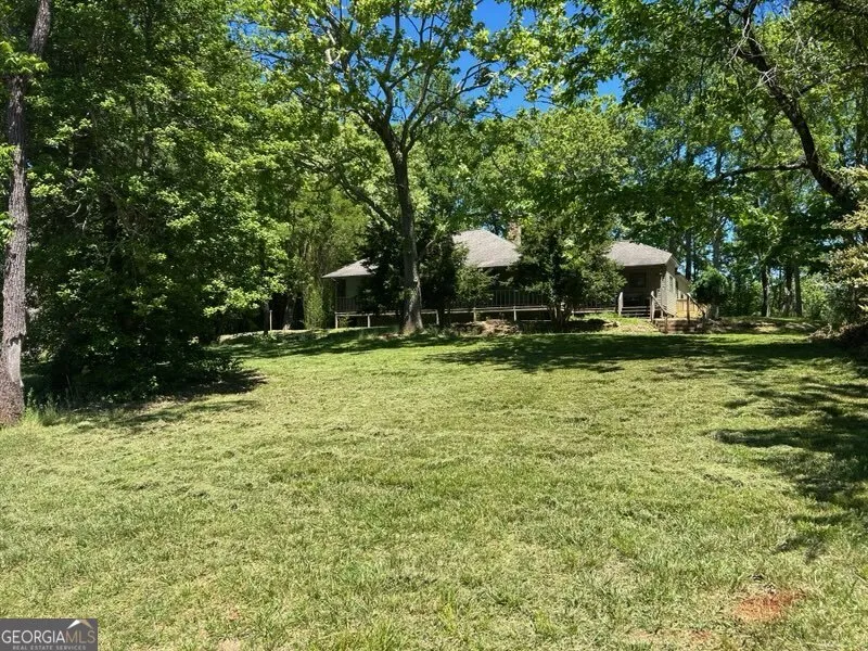 1024 Stonepile RD Clarkesville, GA 30523