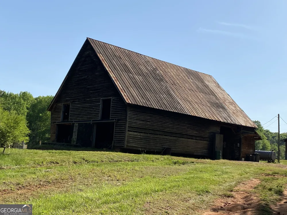 1024 Stonepile RD Clarkesville, GA 30523