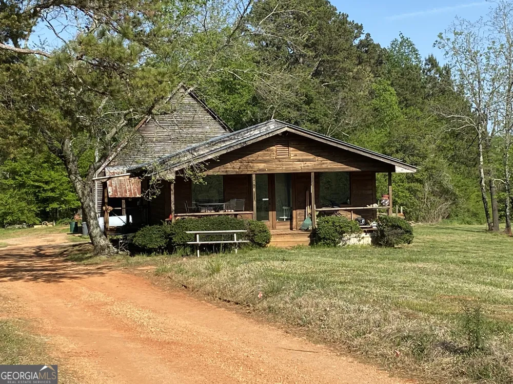 1024 Stonepile RD Clarkesville, GA 30523