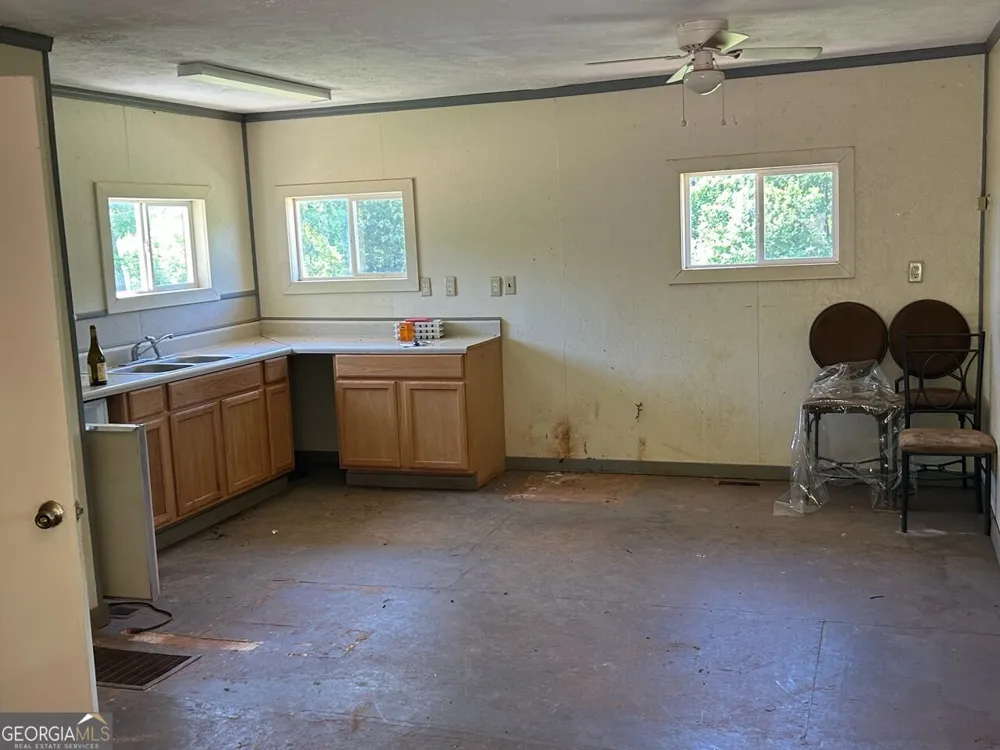1024 Stonepile RD Clarkesville, GA 30523