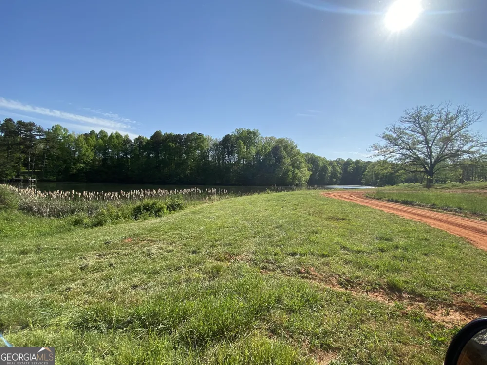 1024 Stonepile RD Clarkesville, GA 30523