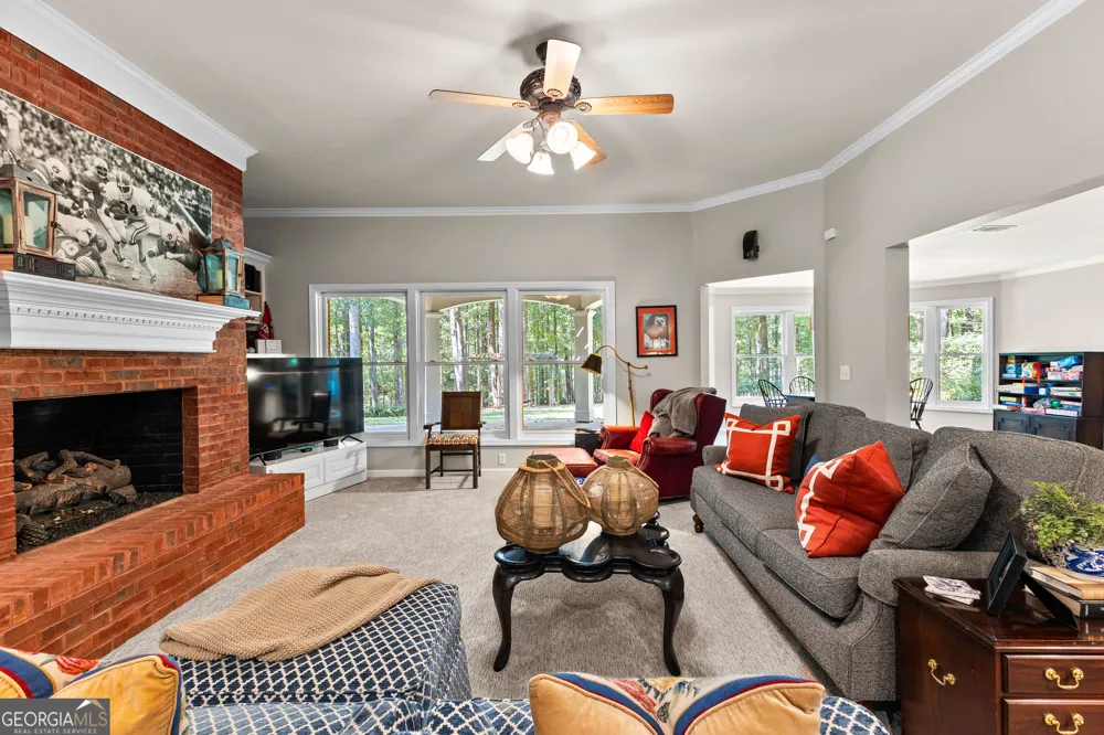 209 River Oaks DR LaGrange, GA 30240