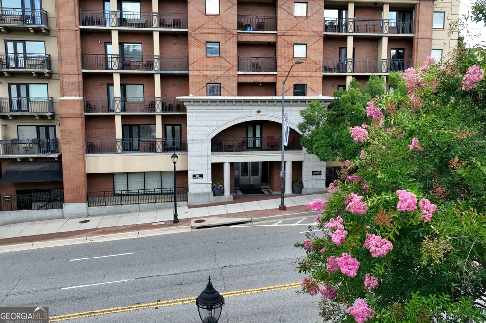 250 W Broad ST Athens, GA 30601
