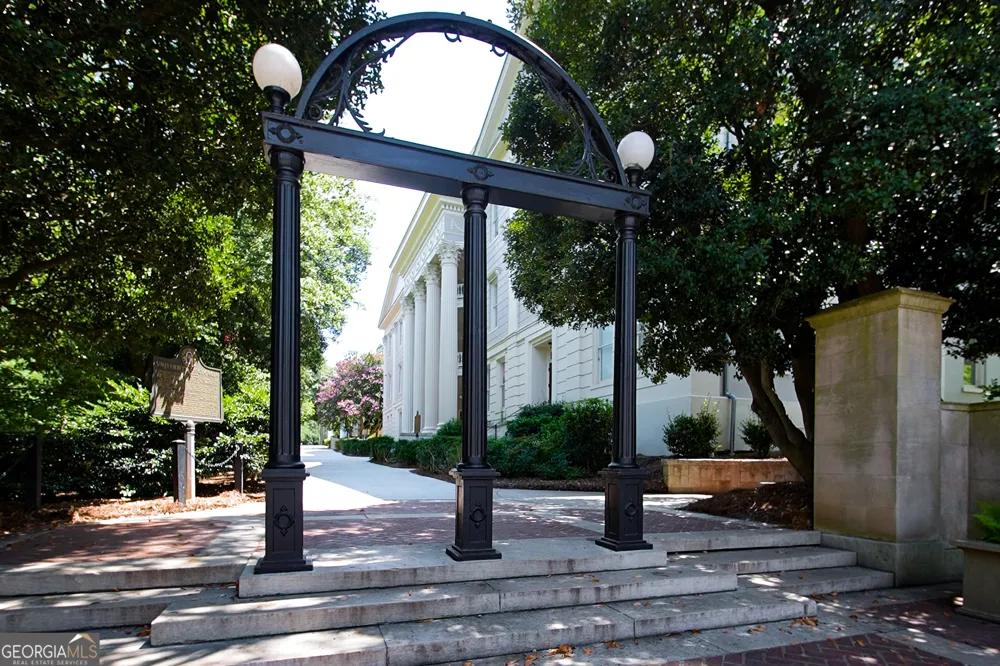 250 W Broad ST Athens, GA 30601