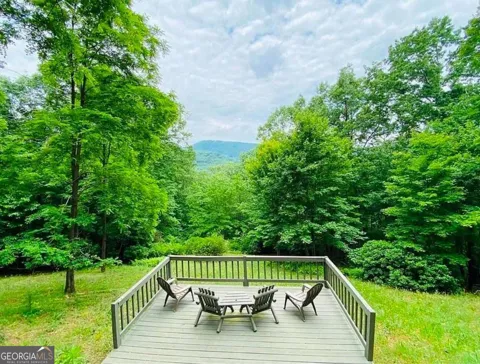 104 Sourwood CIR