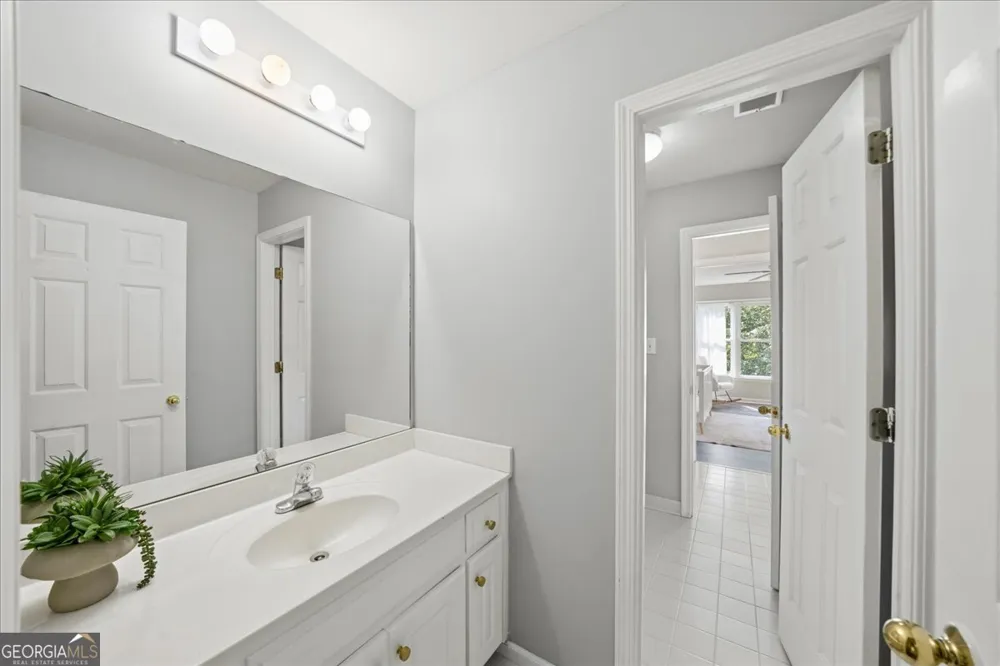 12700 Oxfordshire CT Johns Creek, GA 30005