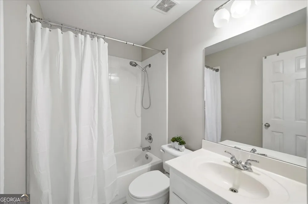 12700 Oxfordshire CT Johns Creek, GA 30005