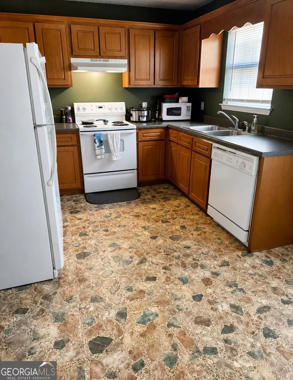 47 Walnut ST Mcrae-Helena, GA 31055