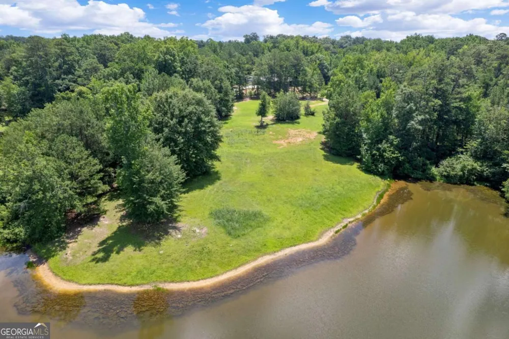 10861 Hutcheson Ferry RD Chattahoochee Hills, GA 30268