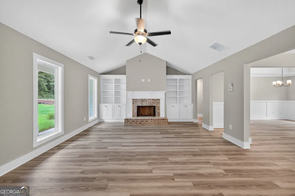468 Roper RD Canon, GA 30520