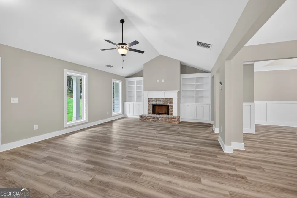 468 Roper RD Canon, GA 30520