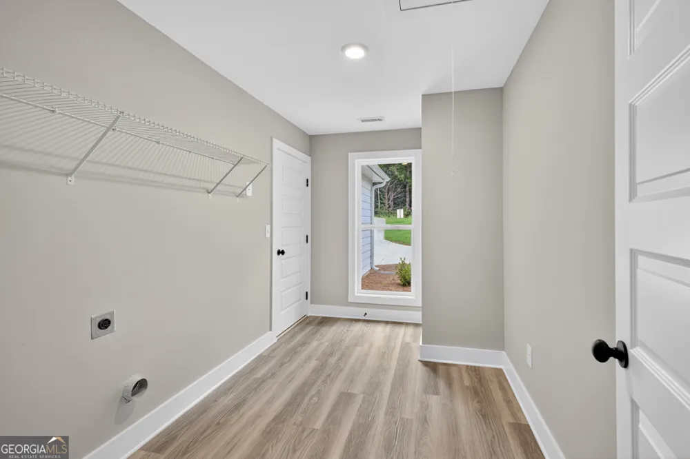468 Roper RD Canon, GA 30520