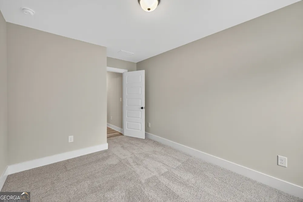 468 Roper RD Canon, GA 30520