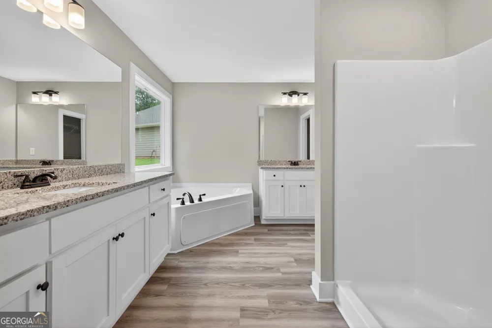 468 Roper RD Canon, GA 30520