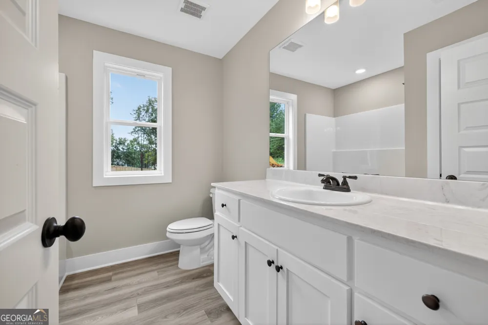 468 Roper RD Canon, GA 30520