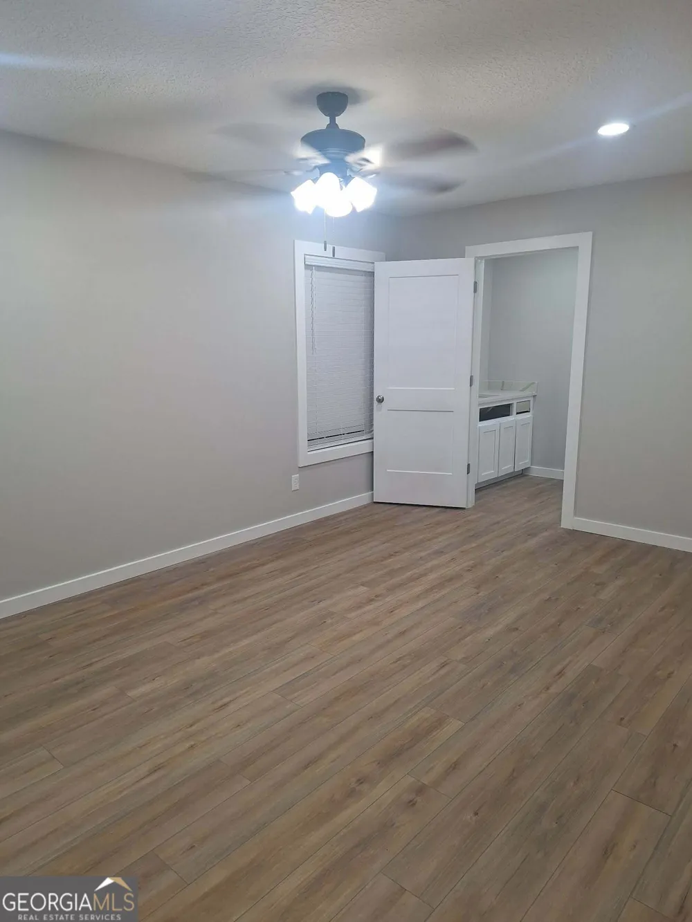 42 Fourth AVE Hazlehurst, GA 31539