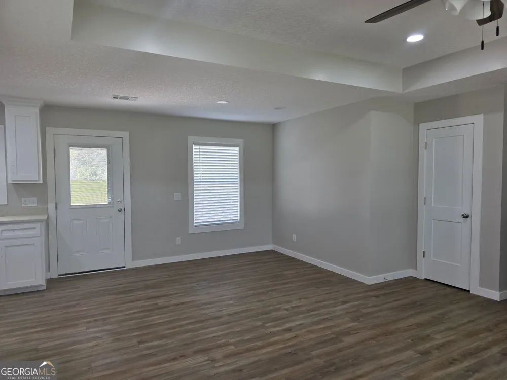 42 Fourth AVE Hazlehurst, GA 31539