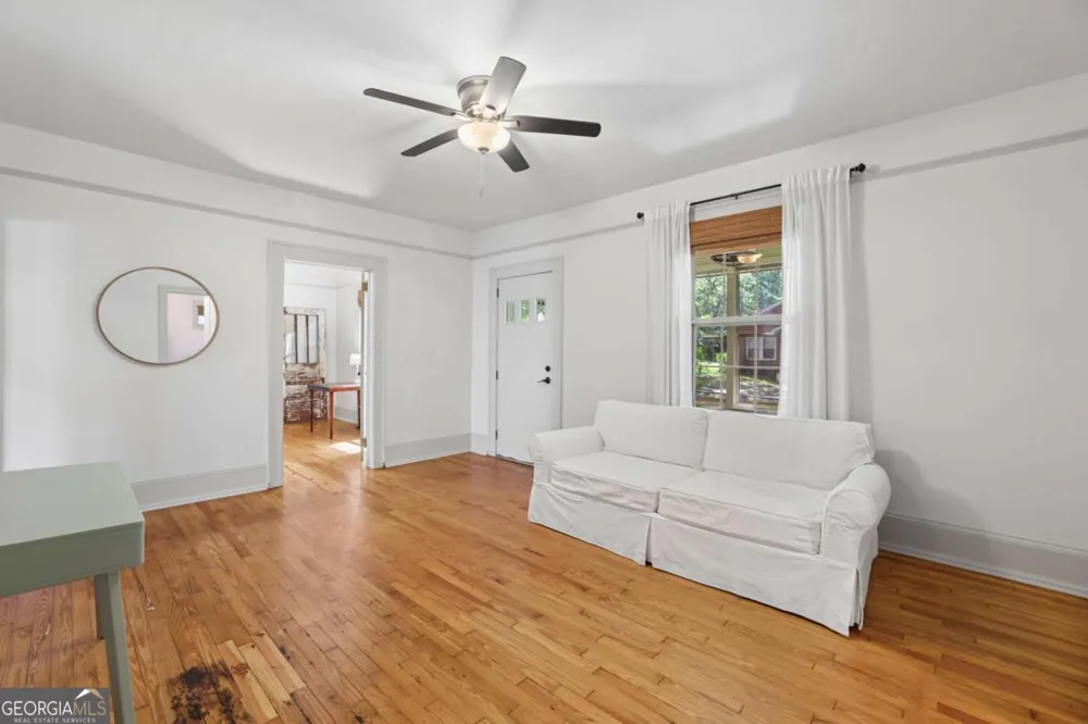 200 S Jackson ST Hartwell, GA 30643