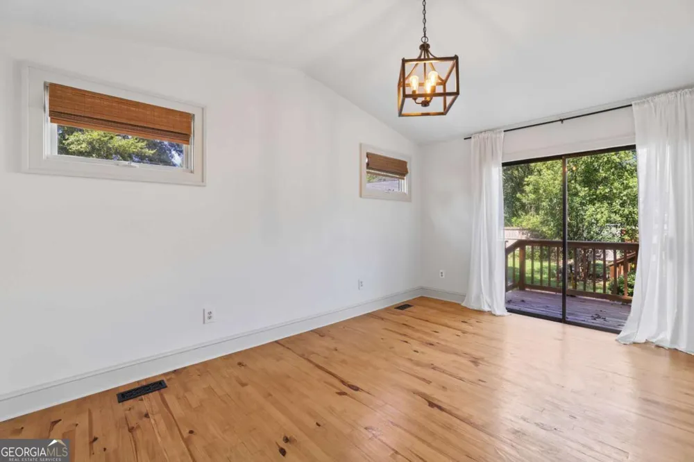 200 S Jackson ST Hartwell, GA 30643