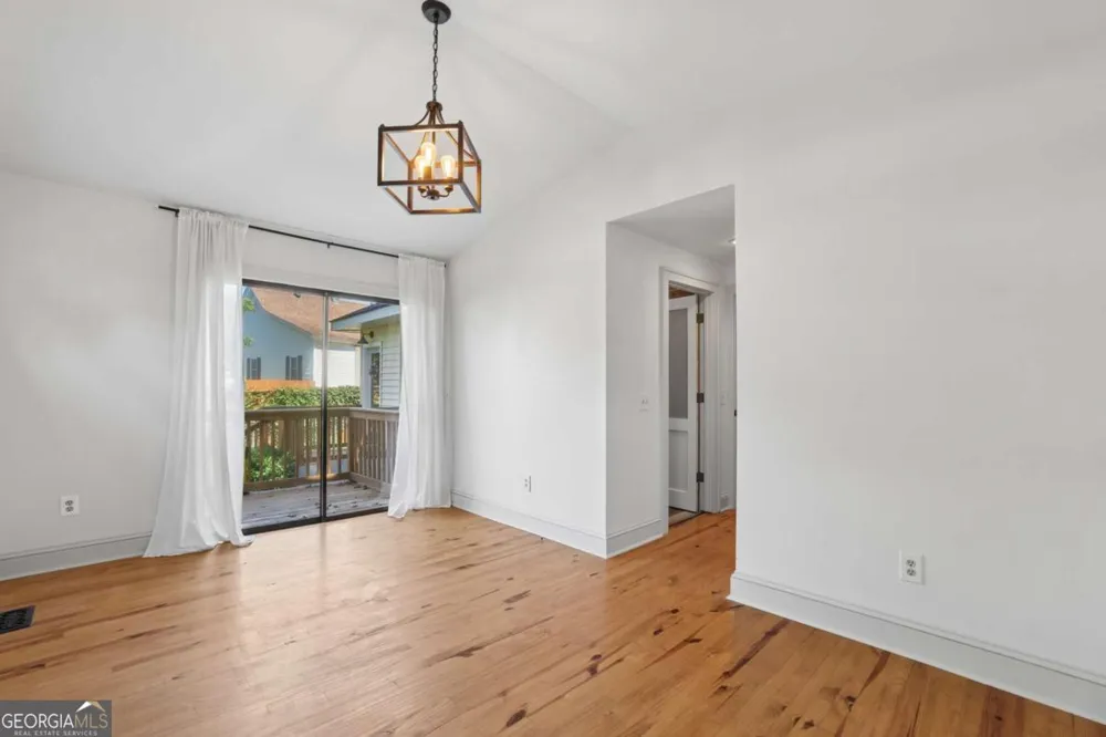 200 S Jackson ST Hartwell, GA 30643