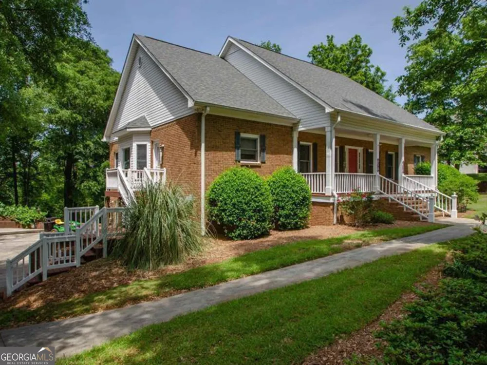 110 Holly DR Warner Robins, GA 31088