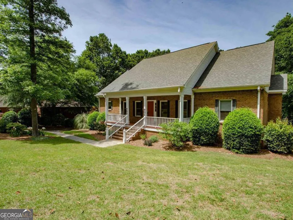 110 Holly DR Warner Robins, GA 31088