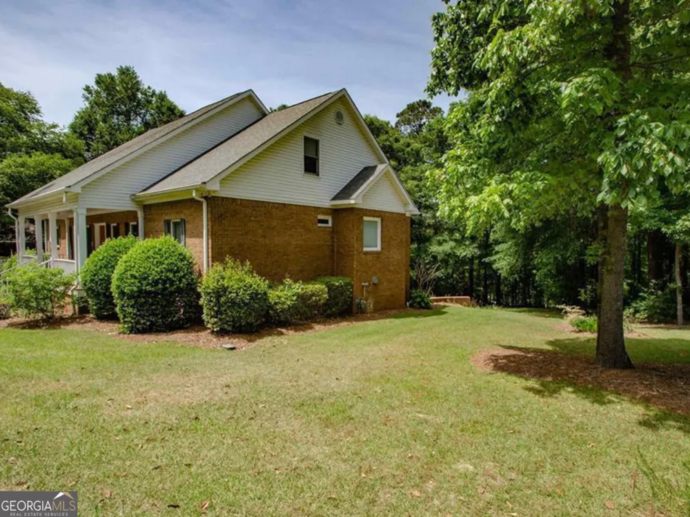 110 Holly DR Warner Robins, GA 31088