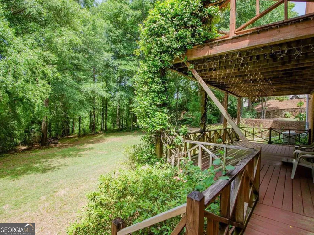 110 Holly DR Warner Robins, GA 31088